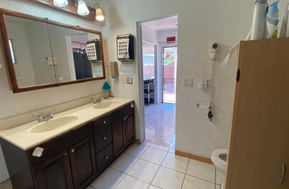 Anaheim 6-Bed RCFE — bathroom