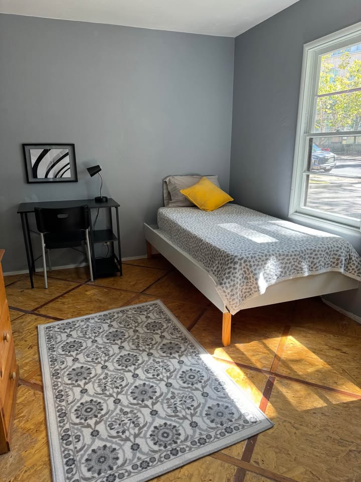 Hayward Care-Ready Home for Lease — bedroom