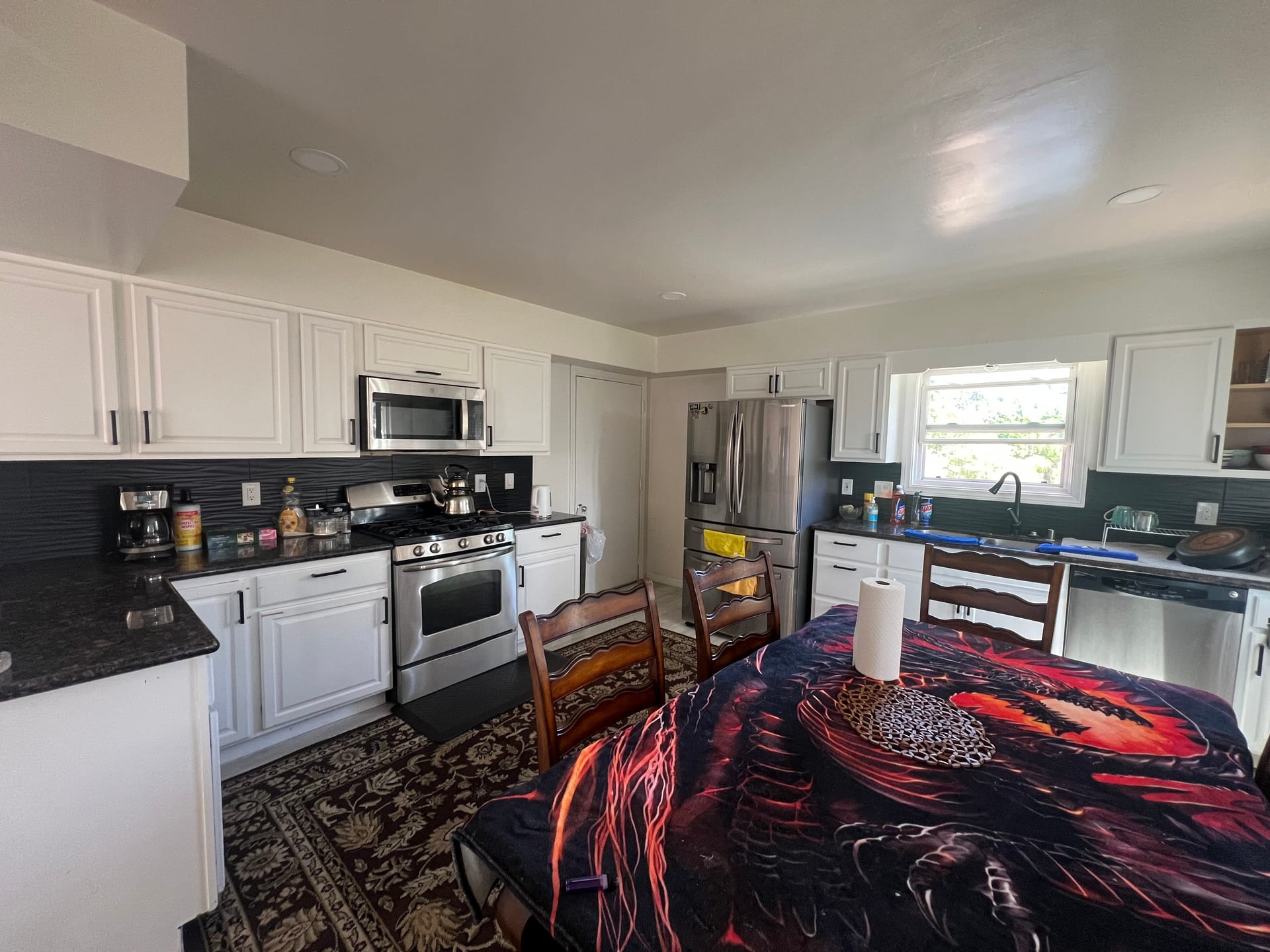 La Mesa Care-Ready Property — kitchen