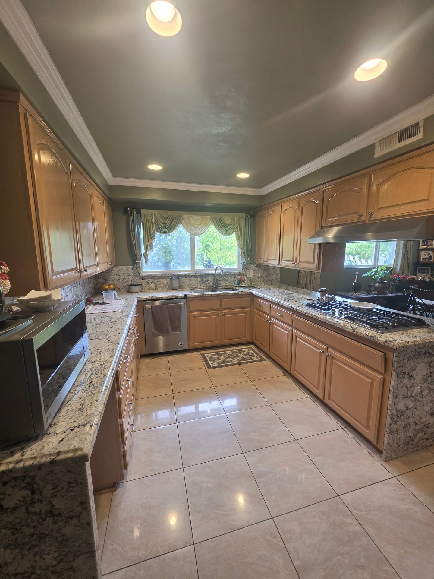 Vacant Care-Ready Property for Lease in Woodland Hills, CA — kitchen